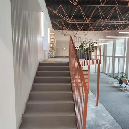 Axiom - Zenith Iii - Netflix, Hbo, Champagne * Kassa