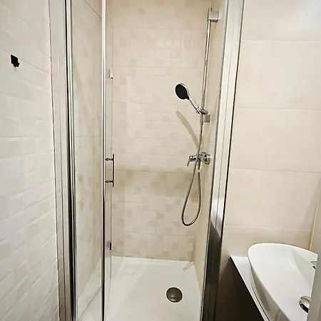 Axiom - Zenith Iii - Netflix, Hbo, Champagne Kassa