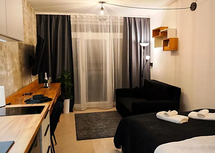 Axiom - Zenith Iii - Netflix, Hbo, Champagne Košice