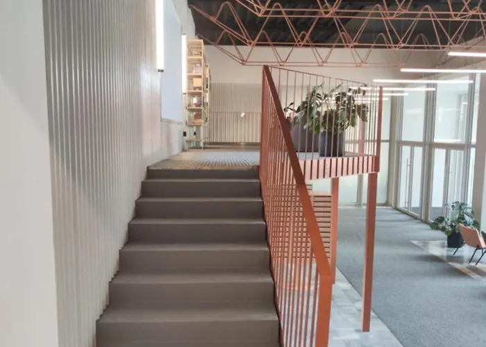 Axiom - Zenith Iii - Netflix, Hbo, Champagne * Košice